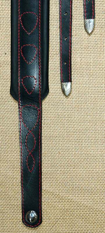 Gitarrengurt Blankleder bestickt