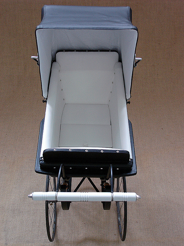 Frankonia Puppenwagen um 1900