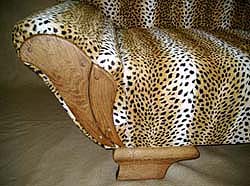 Chaiselongue aus den 30igern in Tieroptik (Serval)