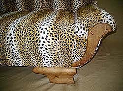 Chaiselongue aus den 30igern in Tieroptik (Serval)