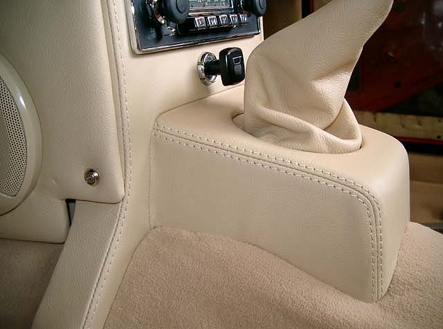 Triumph TR6 C Innenausstattung Mittelkonsole